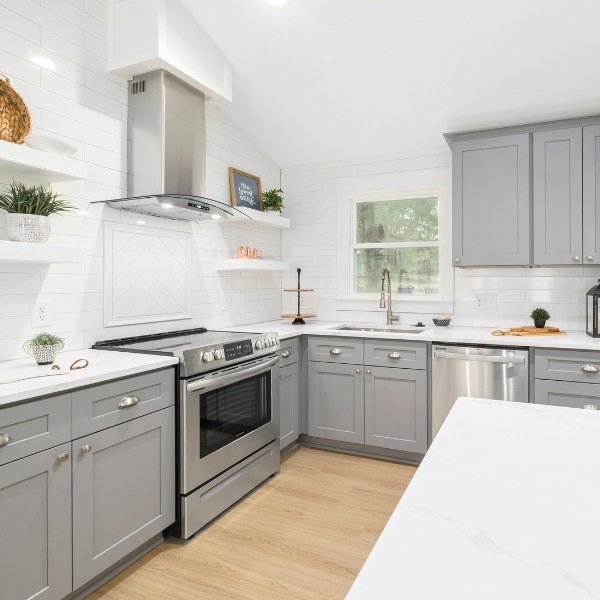 Have a sparkling clean kitchen with after our deep cleaning service